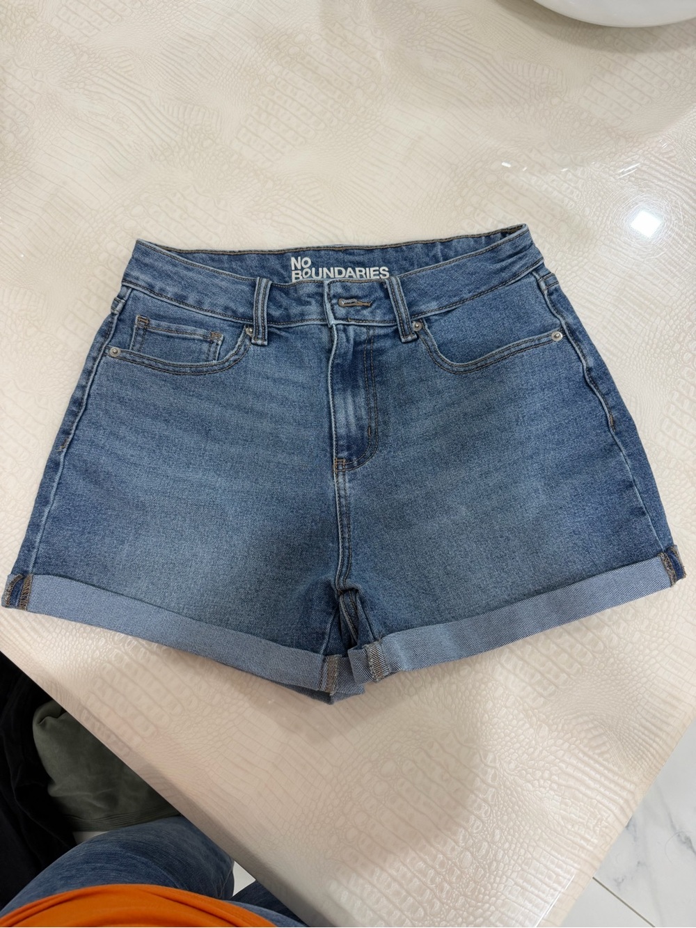 No Boundaries Women's Medium Blue Denim Cuffed Shorts